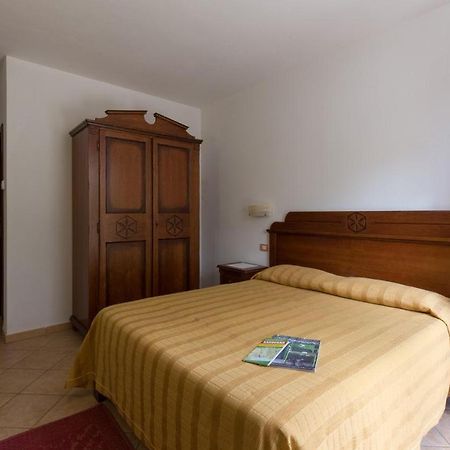Hotel Ispinigoli Доргали Экстерьер фото