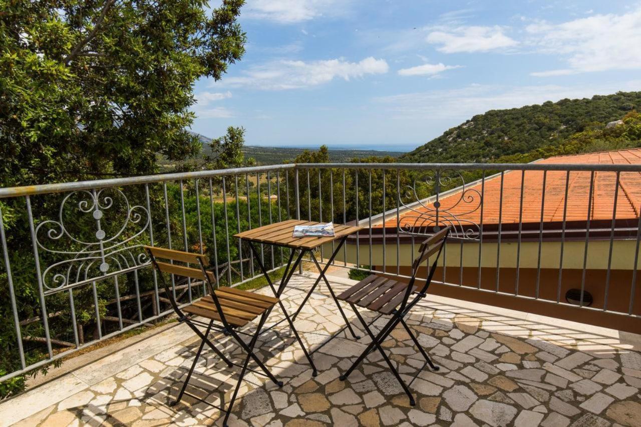 Hotel Ispinigoli Доргали Экстерьер фото